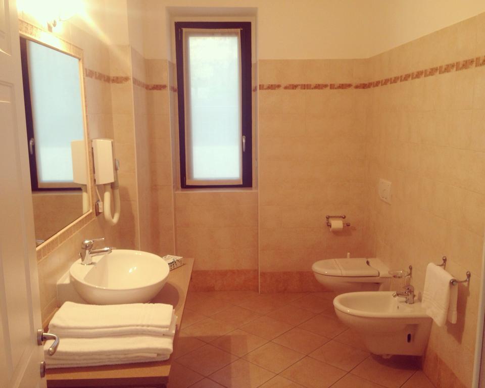 Hotel Langa In Cortemilia المظهر الخارجي الصورة