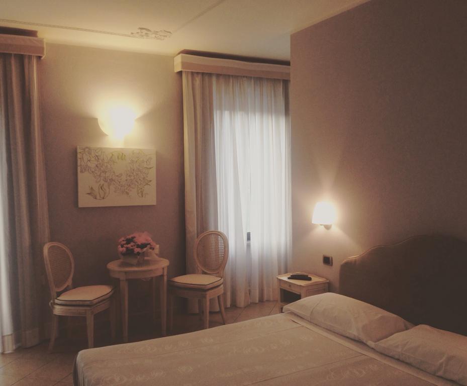 Hotel Langa In Cortemilia المظهر الخارجي الصورة
